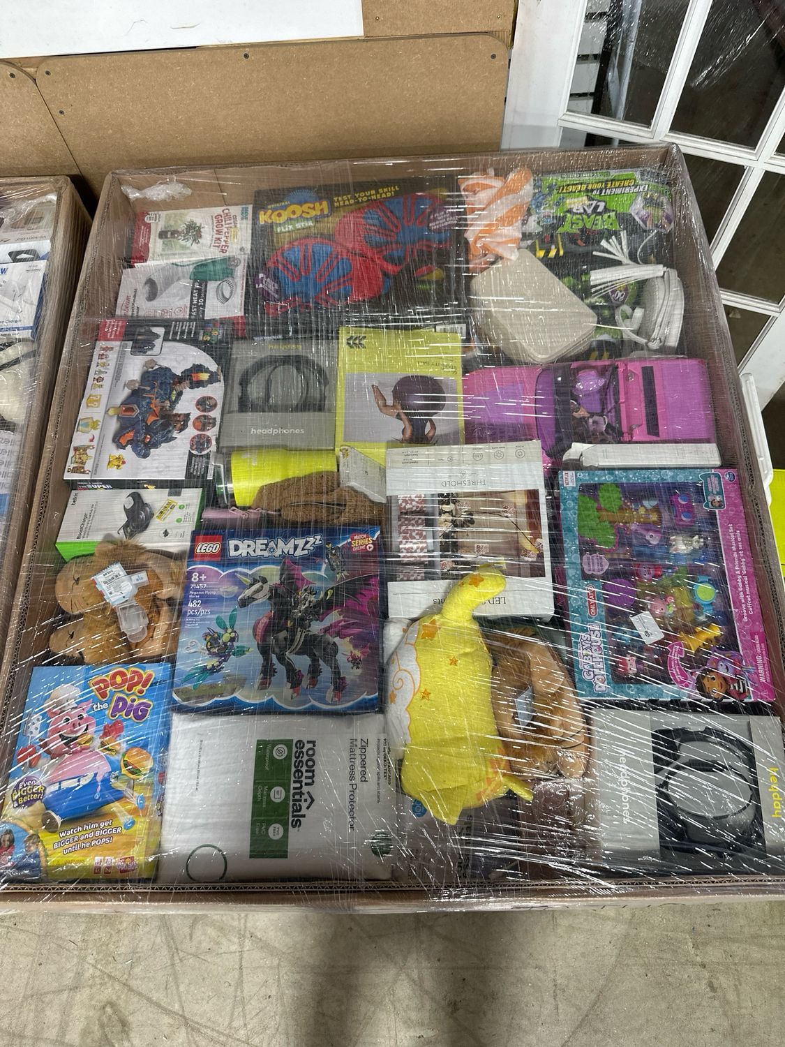 Electronics mystery boxes Electronics mystery boxes